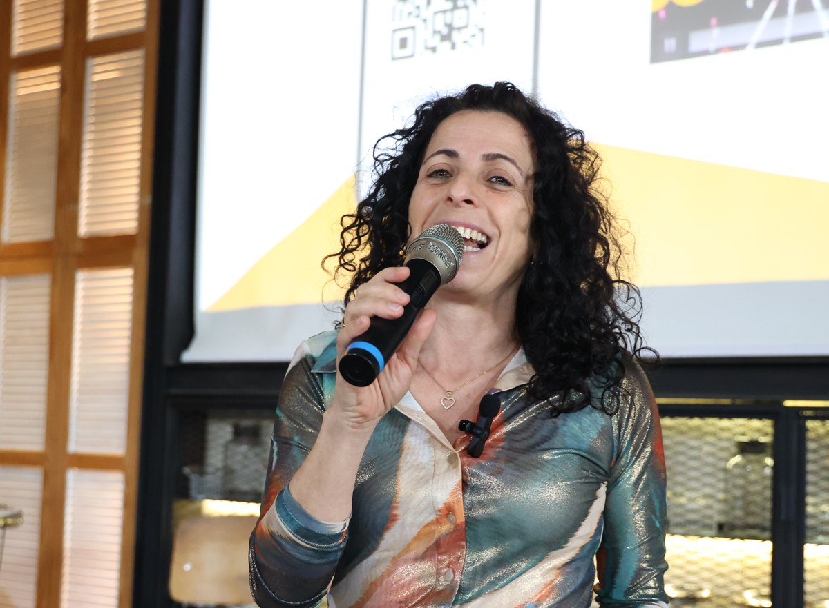 Iffat Bar-Kol Grecht